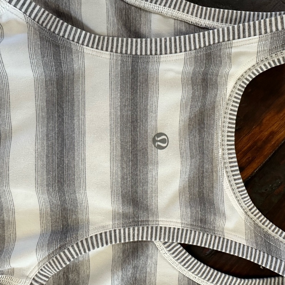 Lululemon tank - Picture 2 of 2
